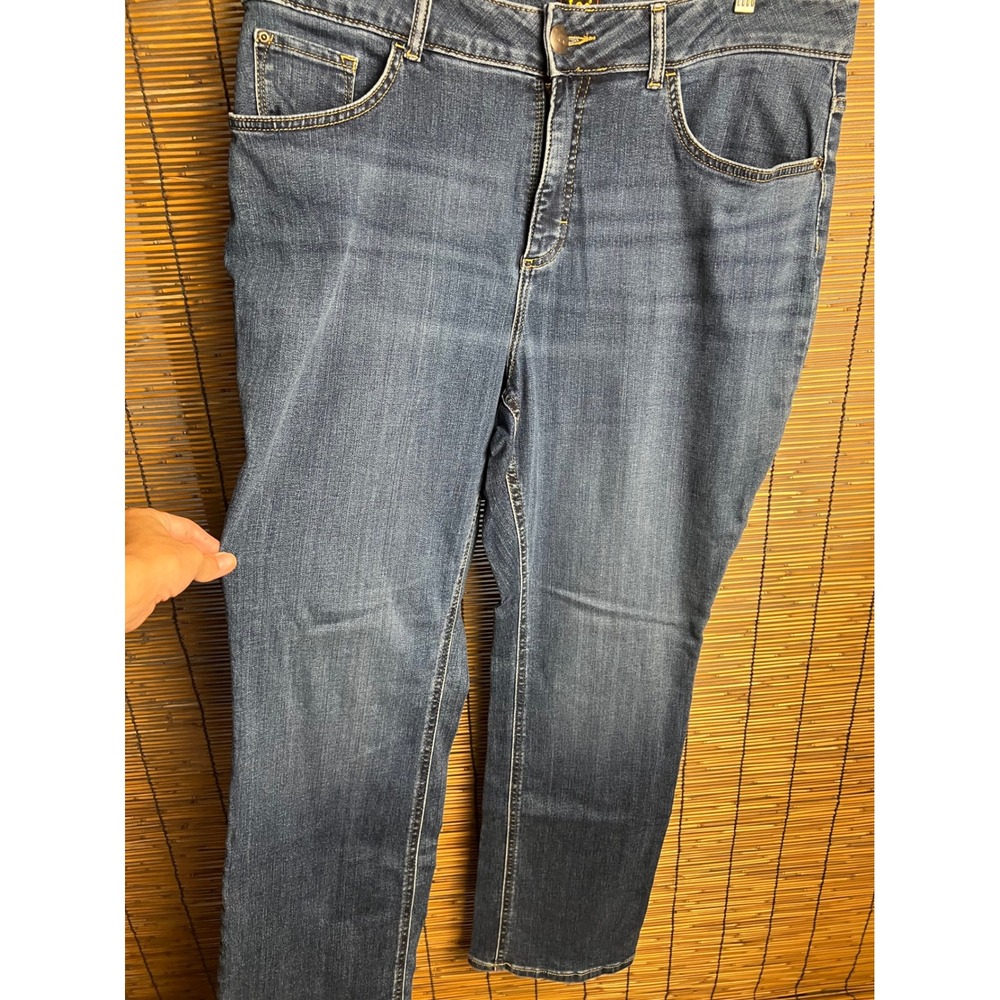 Lee Mens Straight Leg Denim Jeans Medium Wash Stretch 18WM